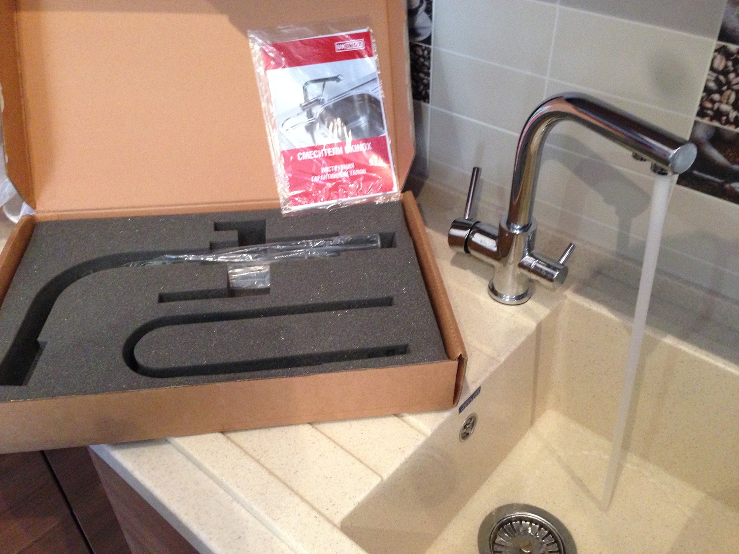 Установка смесителя на кухне