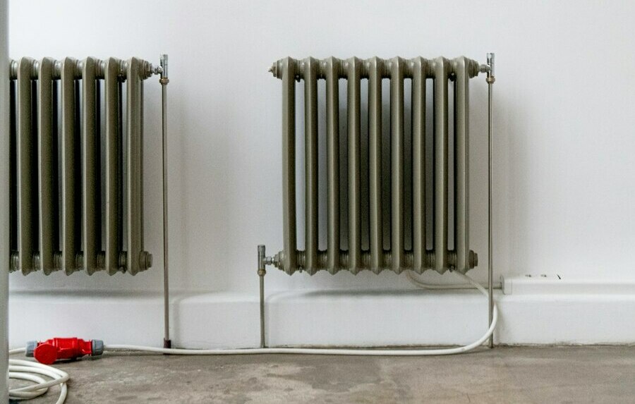 Установка батареи отопления